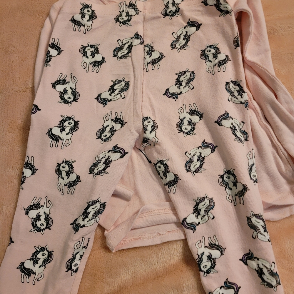 Lot of 4 pairs girls pajamas size 6 & 7.  3 pr Carters, 1 pr Schmoopy - Picture 13 of 13